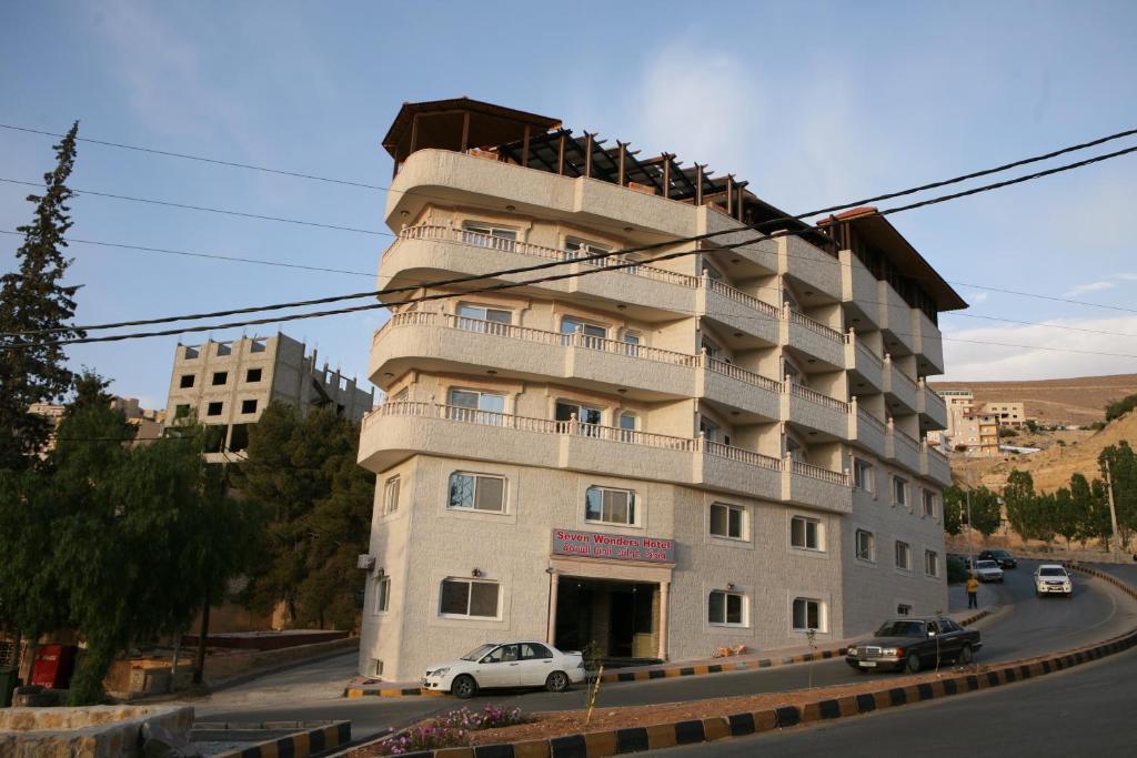 Seven Wonders Hotel Wadi Musa Luaran gambar